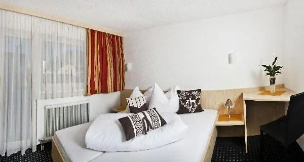 Cafe-pension Margret 3* زيرل