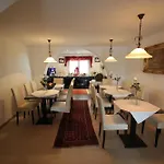 Bed & Breakfast Cafe-pension Margret